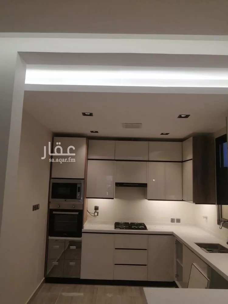 عمارة للبيع في شارع ابن طاووس, حي الضباط, مدينة الرياض, منطقة الرياض 12