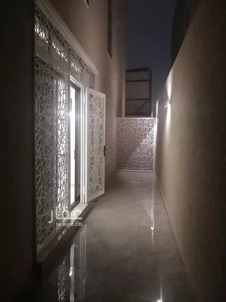 عمارة للبيع في شارع بجاد المخزومي, حي الضباط, مدينة الرياض, منطقة الرياض 19
