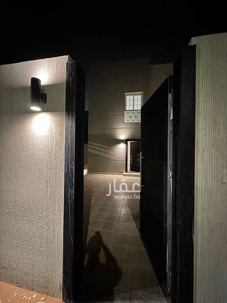 فيلا للبيع في شارع ابن أبي بكر المخزومي, حي مطار الملك خالد الدولي, مدينة الرياض, منطقة الرياض صورة 2