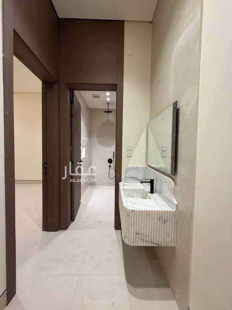Floor for Sale in Riyadh Al Maizilah 13
