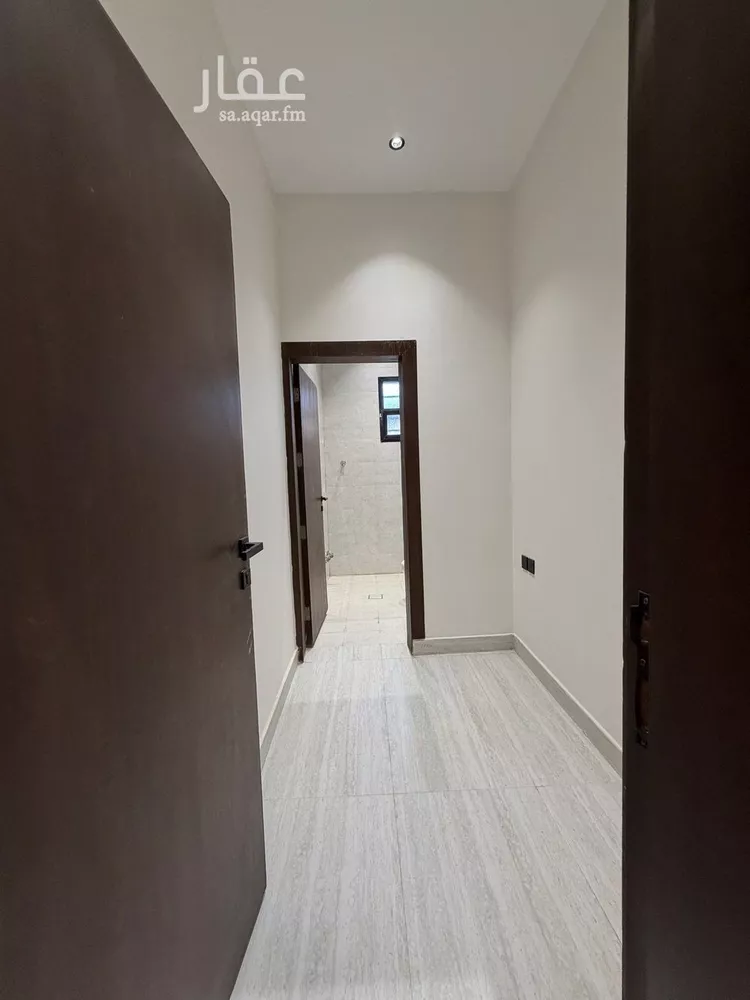 دور للبيع في شارع حاتم بن مفرح, حي الجنادرية, مدينة الرياض, منطقة الرياض صورة 3