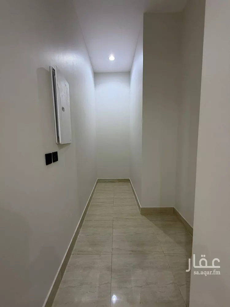 دور للبيع في شارع 303, حي الجنادرية, مدينة الرياض, منطقة الرياض 11