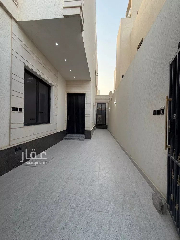 دور للبيع في شارع 303, حي الجنادرية, مدينة الرياض, منطقة الرياض 18
