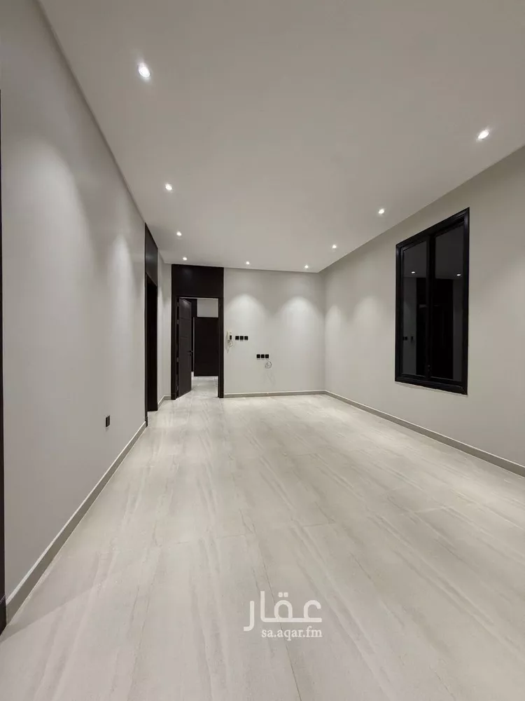 Floor for Sale in Riyadh Al Janadriyah 7
