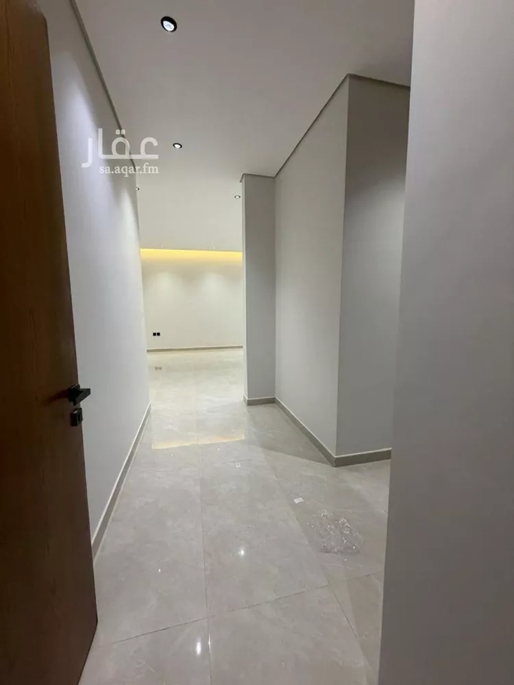 فيلا للبيع في شارع وادى الساحل, حي الرمال, مدينة الرياض, منطقة الرياض 12