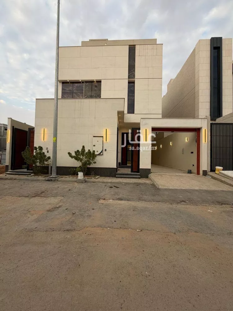 فيلا للبيع في شارع وادى الساحل, حي الرمال, مدينة الرياض, منطقة الرياض