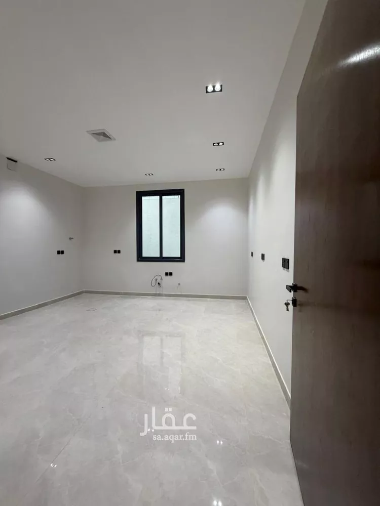 فيلا للبيع في شارع وادى الساحل, حي الرمال, مدينة الرياض, منطقة الرياض 7