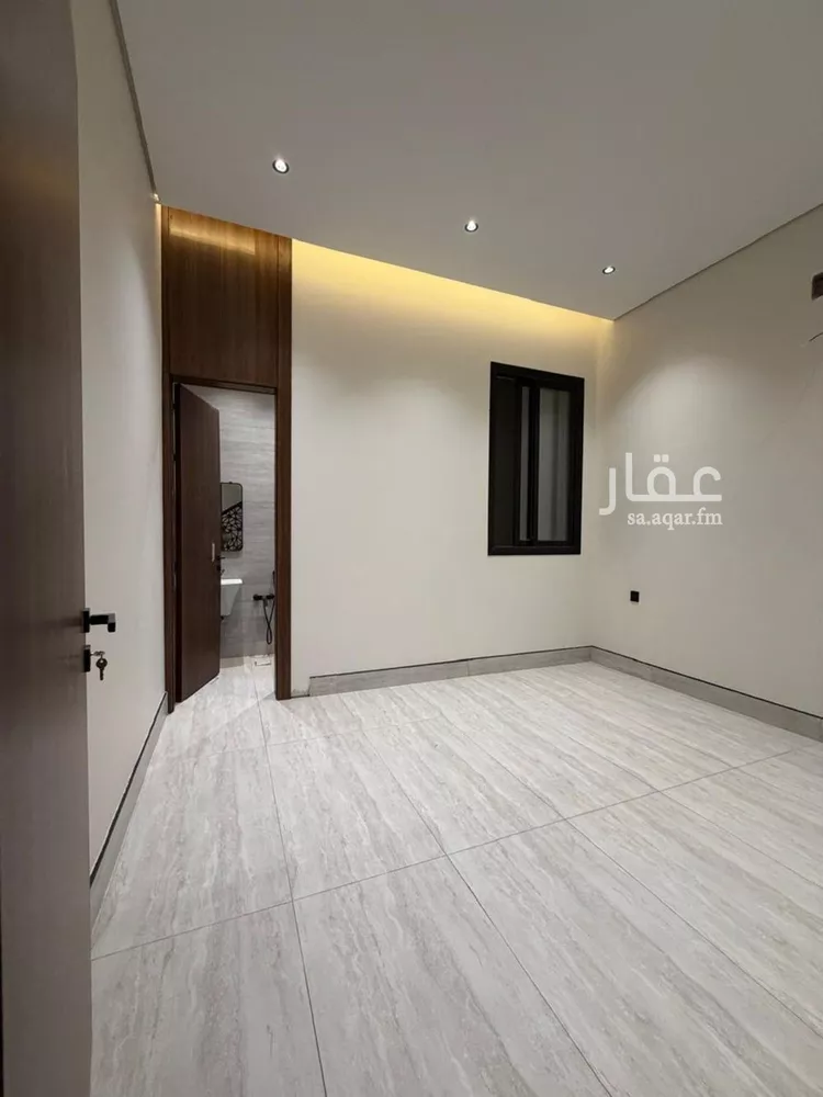 فيلا للبيع في شارع حسن سعيد المخرج, حي المعيزيلة, مدينة الرياض, منطقة الرياض 13