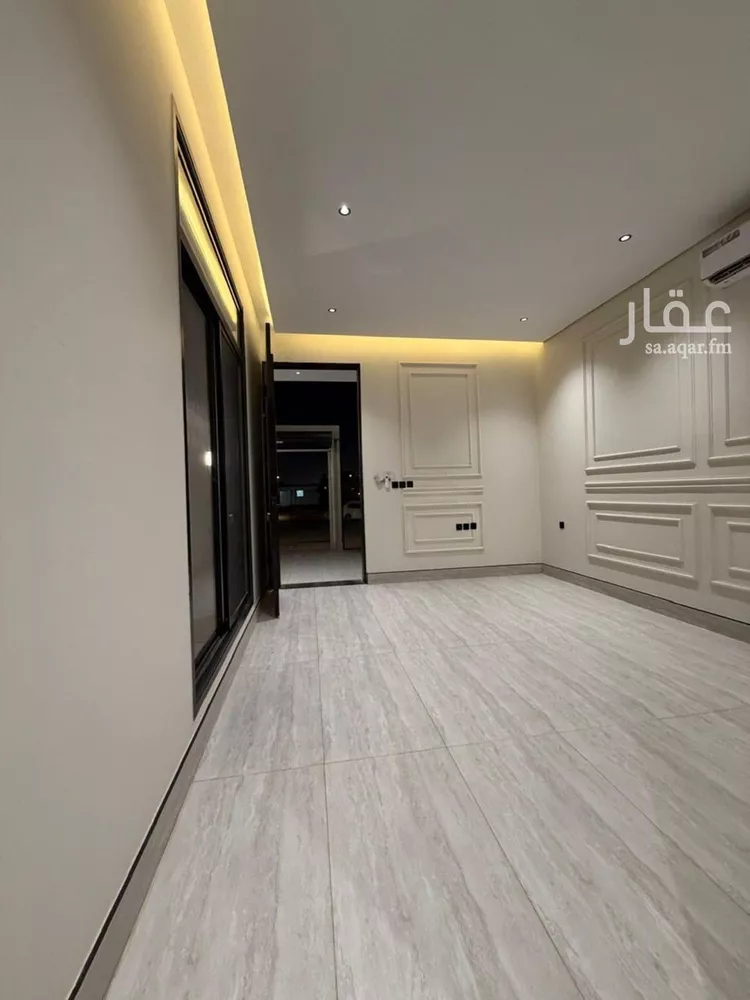 فيلا للبيع في شارع حسن سعيد المخرج, حي المعيزيلة, مدينة الرياض, منطقة الرياض 18