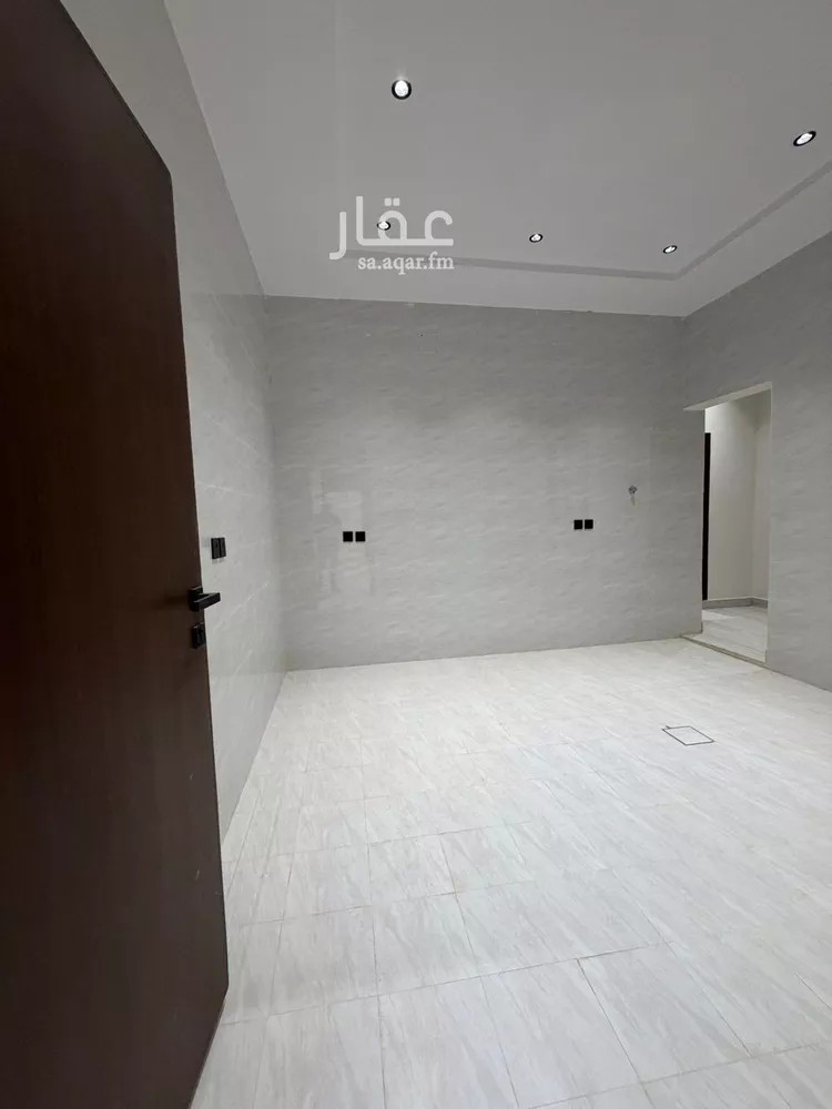 دور للبيع في شارع حاتم بن مفرح, حي الجنادرية, مدينة الرياض, منطقة الرياض صورة 2