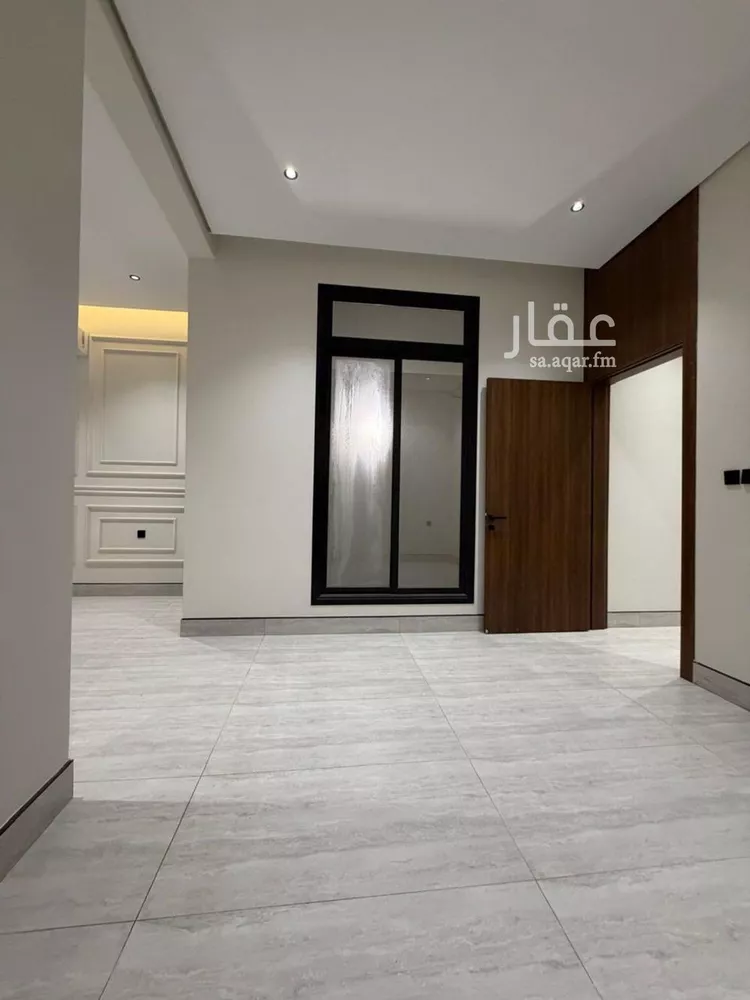 فيلا للبيع في شارع حسن سعيد المخرج, حي المعيزيلة, مدينة الرياض, منطقة الرياض 9