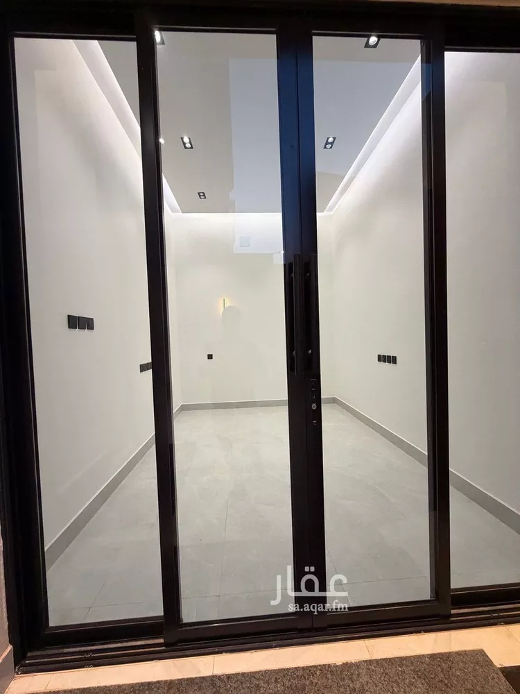 فيلا للبيع في شارع جبل خزاز, حي القادسية, مدينة الرياض, منطقة الرياض صورة 2