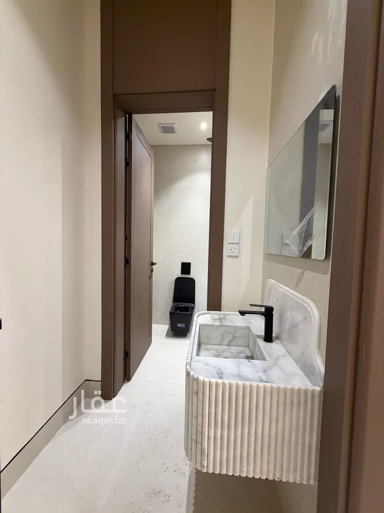 دور للبيع في شارع المحرس, حي المعيزيلة, مدينة الرياض, منطقة الرياض 7