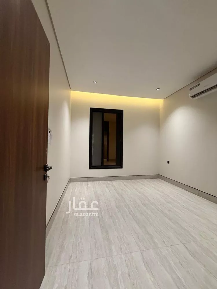 فيلا للبيع في شارع حسن سعيد المخرج, حي المعيزيلة, مدينة الرياض, منطقة الرياض 8