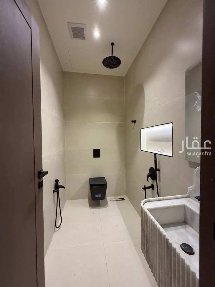 دور للبيع في شارع حسن سعيد المخرج, حي المعيزيلة, مدينة الرياض, منطقة الرياض صورة 2