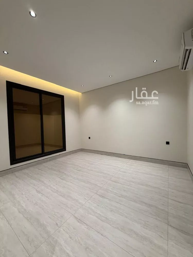 فيلا للبيع في شارع حسن سعيد المخرج, حي المعيزيلة, مدينة الرياض, منطقة الرياض 19