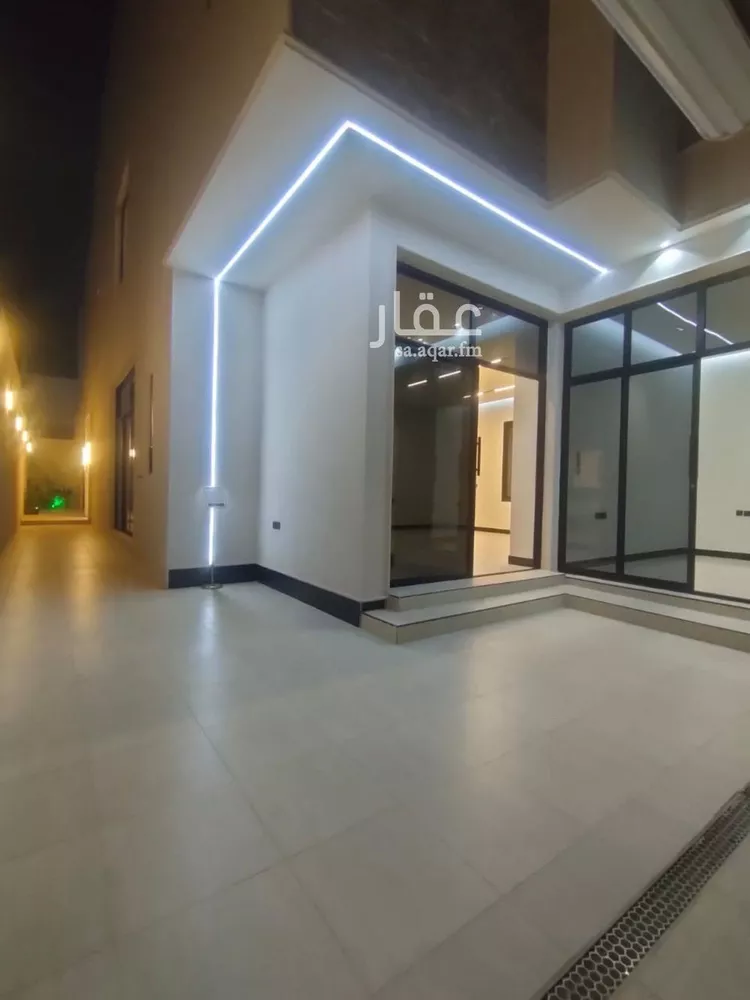 فيلا للبيع في شارع أحمد بن أصبغ, حي الرمال, مدينة الرياض, منطقة الرياض صورة 2