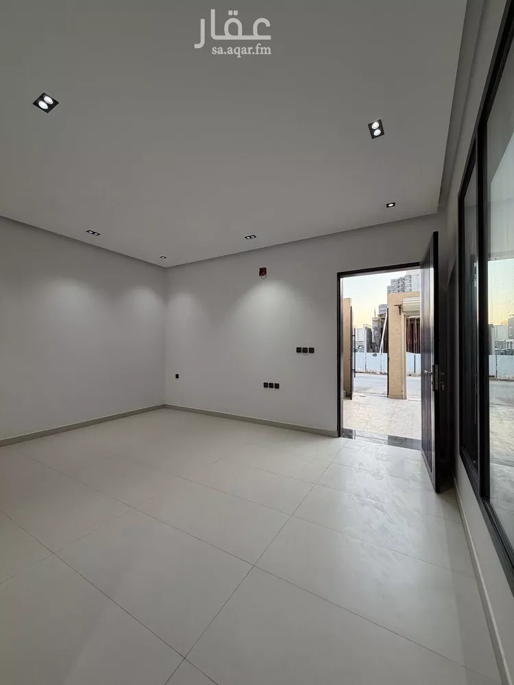دور للبيع في شارع السحابين, حي الرمال, مدينة الرياض, منطقة الرياض صورة 3