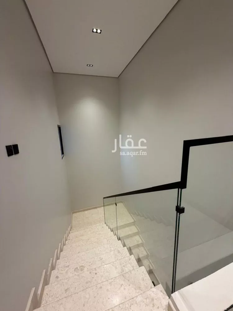 فيلا للبيع في شارع خليج تونس, حي المعيزيلة, مدينة الرياض, منطقة الرياض 15
