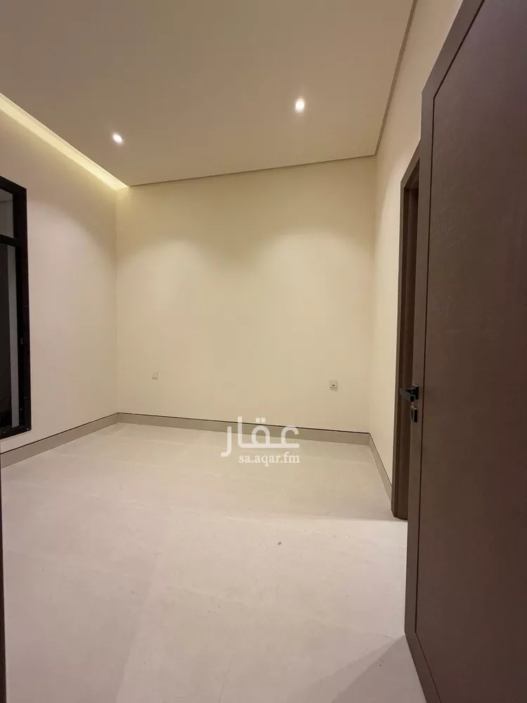 دور للبيع في شارع حسن سعيد المخرج, حي المعيزيلة, مدينة الرياض, منطقة الرياض صورة 4