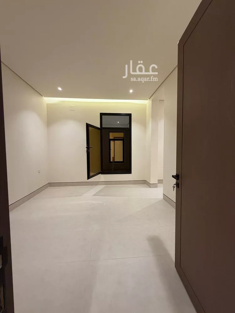 دور للبيع في شارع المحرس, حي المعيزيلة, مدينة الرياض, منطقة الرياض 9