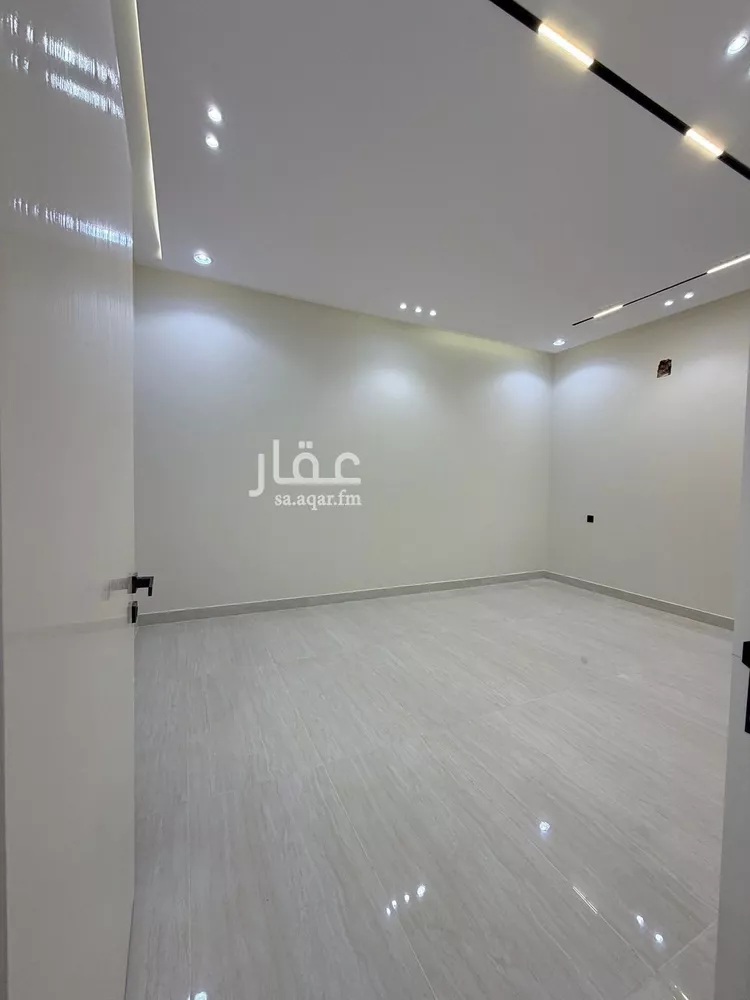 دور للبيع في شارع 303, حي الجنادرية, مدينة الرياض, منطقة الرياض 8