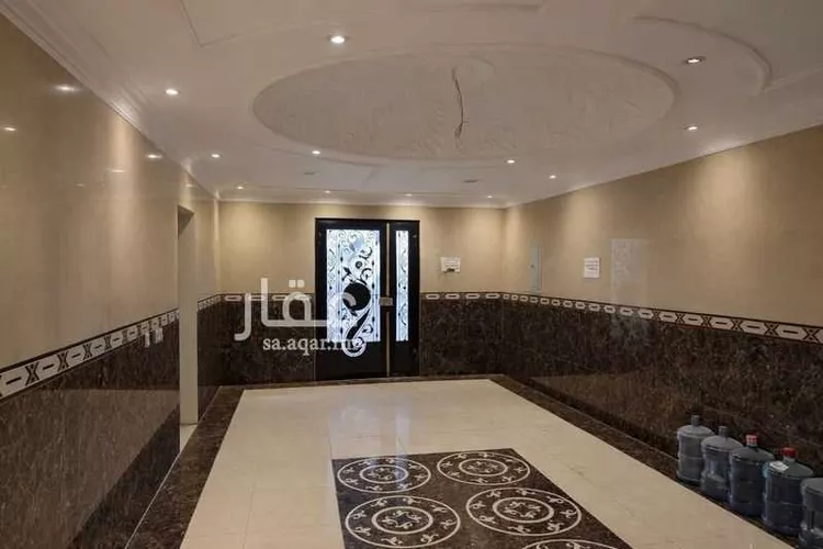 عمارة للإيجار في شارع عمار ابن ياسر, حي العزيزية, مدينة الدمام, المنطقة الشرقية صورة 2