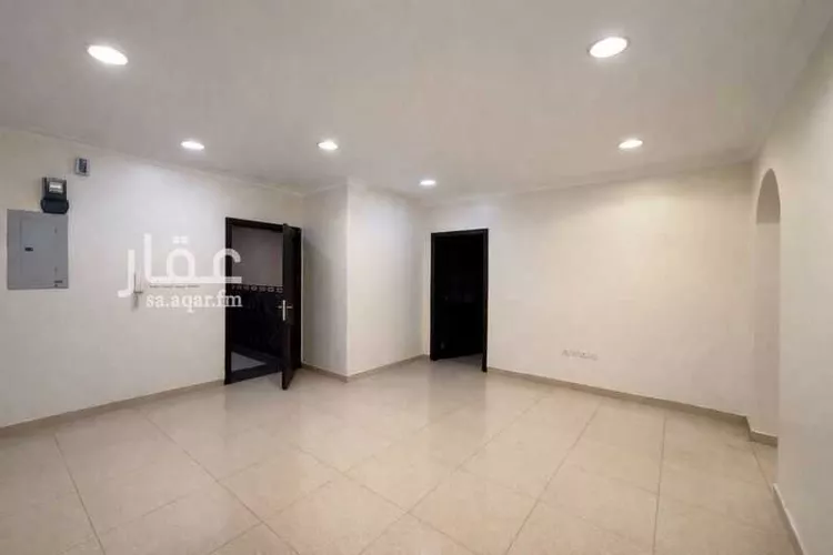 عمارة للإيجار في شارع عمار ابن ياسر, حي العزيزية, مدينة الدمام, المنطقة الشرقية صورة 4