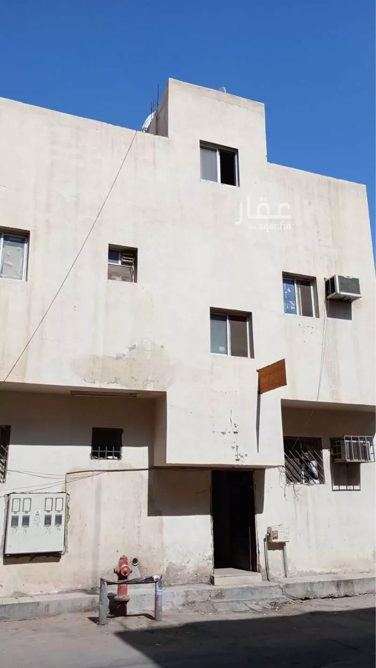 عمارة للبيع في شارع جبل التوباد, حي العود, مدينة الرياض, منطقة الرياض صورة 3