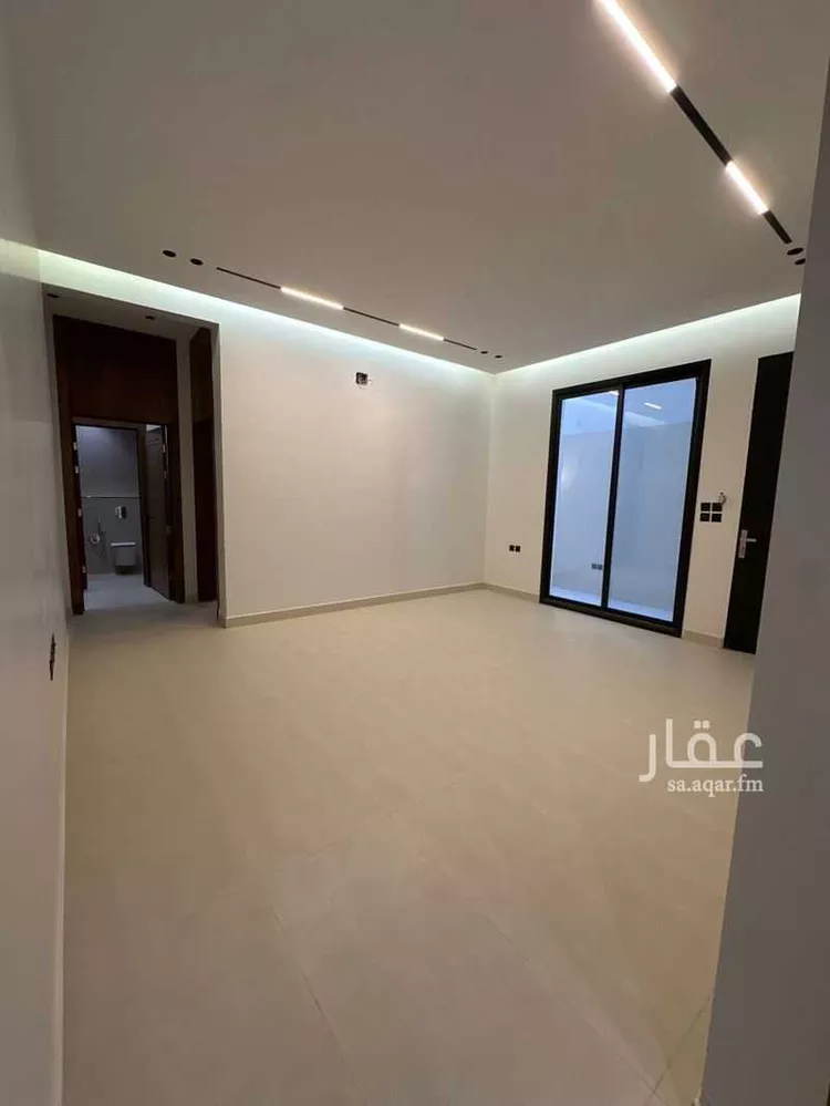 دور للبيع في شارع طريق خريص, حي الندوة, مدينة الرياض, منطقة الرياض 8