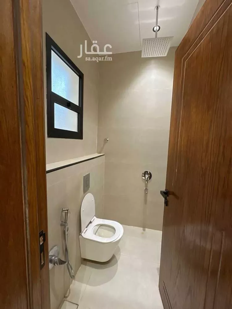 دور للبيع في شارع طريق خريص, حي الندوة, مدينة الرياض, منطقة الرياض 6