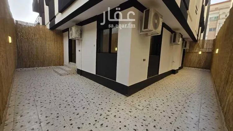 عمارة للبيع في شارع أبي أمامة الحارثي, حي الوزارات, مدينة الرياض, منطقة الرياض 9