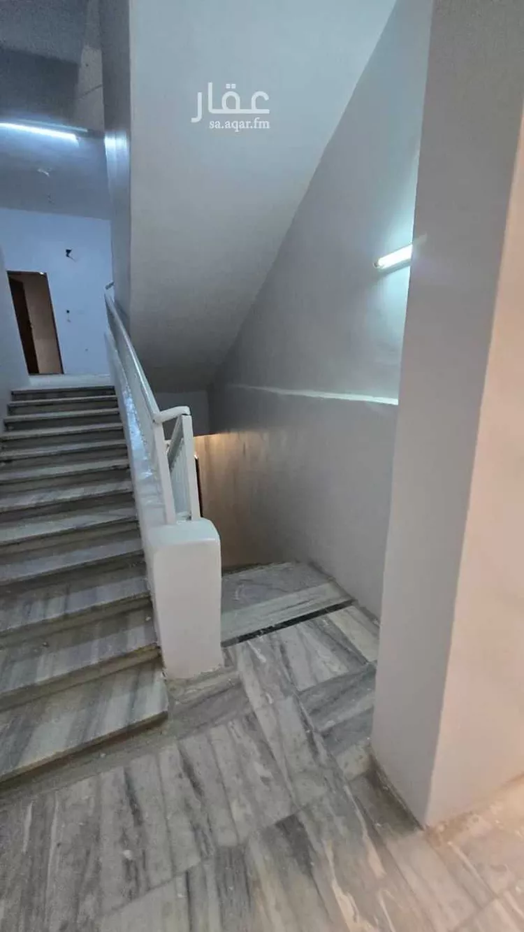 Building for Sale in Riyadh Al Malaz صورة 4