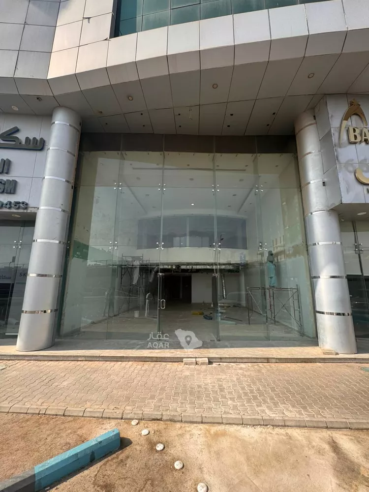 محل للإيجار في شارع الملك عبدالله ابن عبدالعزيز سعود الفرعي, حي مغرزات, مدينة الرياض, منطقة الرياض صورة 2