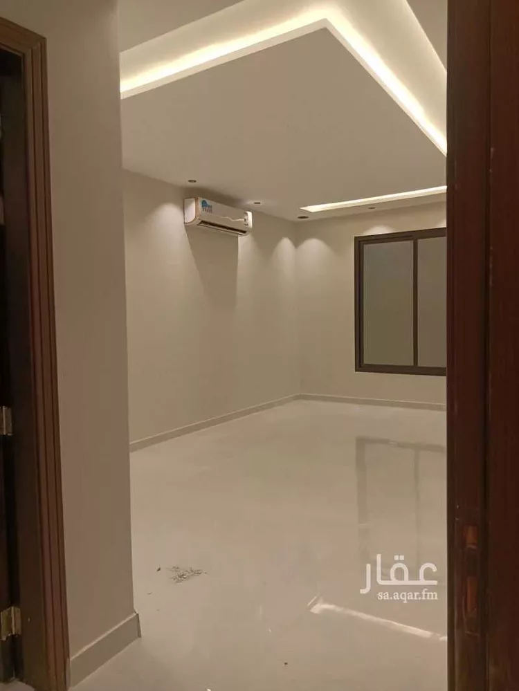 فيلا للبيع في شارع عثمان بن عيسى, حي المهدية, مدينة الرياض, منطقة الرياض صورة 4