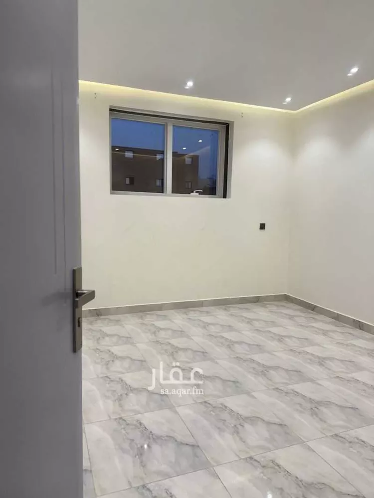 عمارة للإيجار في شارع الامام مسلم, حي الأفق, مدينة بريدة, منطقة القصيم صورة 2