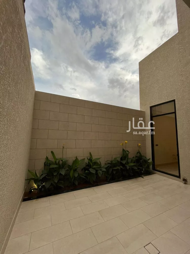 Villa for Sale in Riyadh Al Mahdiyah
