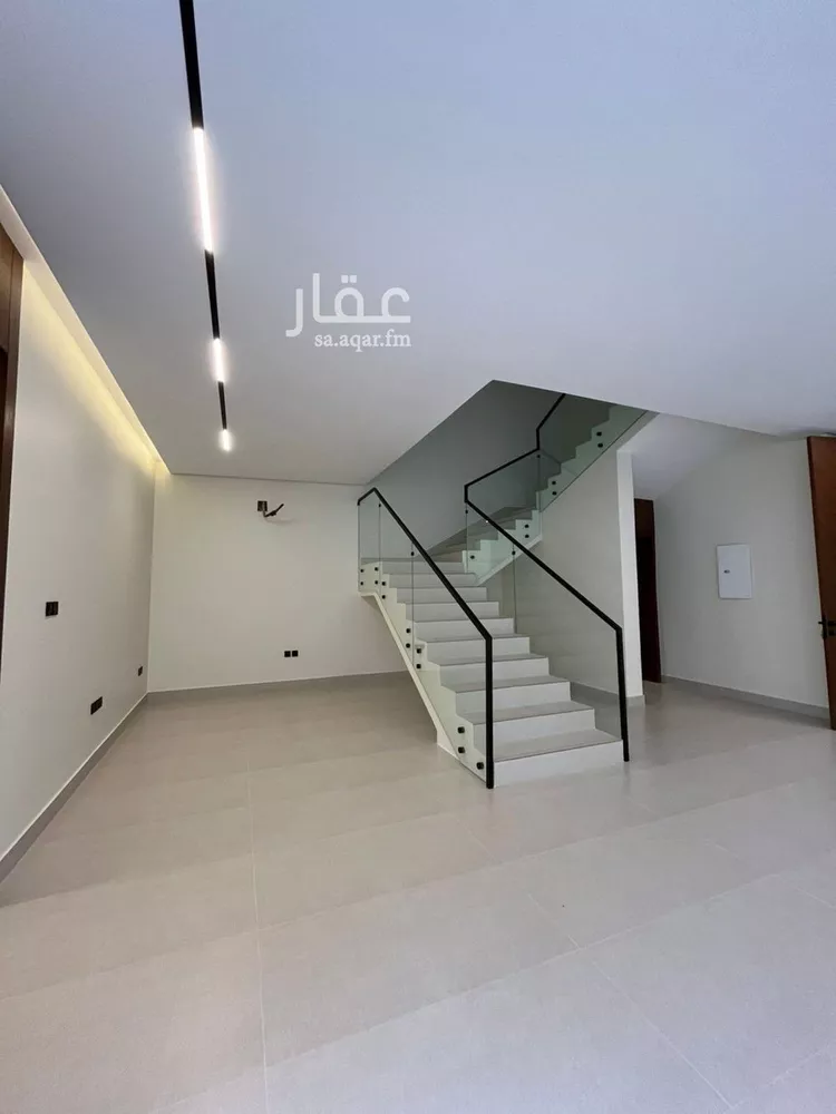 فيلا للبيع في شارع السيل الكبير, حي المهدية, مدينة الرياض, منطقة الرياض 13