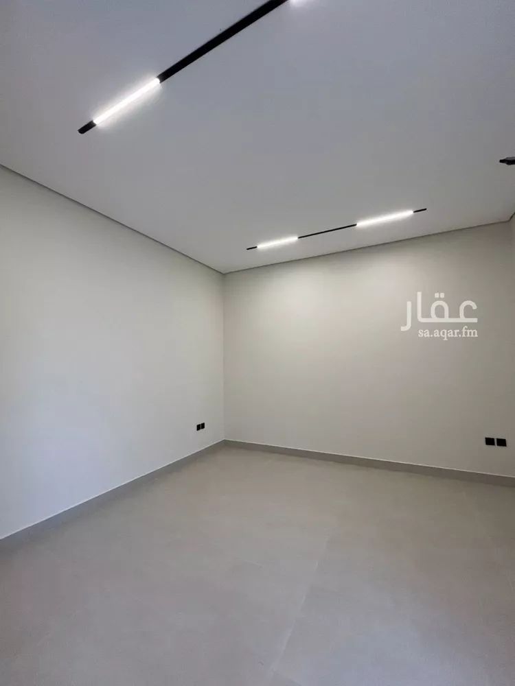 فيلا للبيع في شارع السيل الكبير, حي المهدية, مدينة الرياض, منطقة الرياض 8