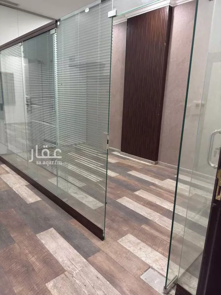 مكتب تجاري للإيجار في شارع الملك عبدالعزيز ابن عبدالرحمن سعود, حي الربيع, مدينة الرياض, منطقة الرياض صورة 4