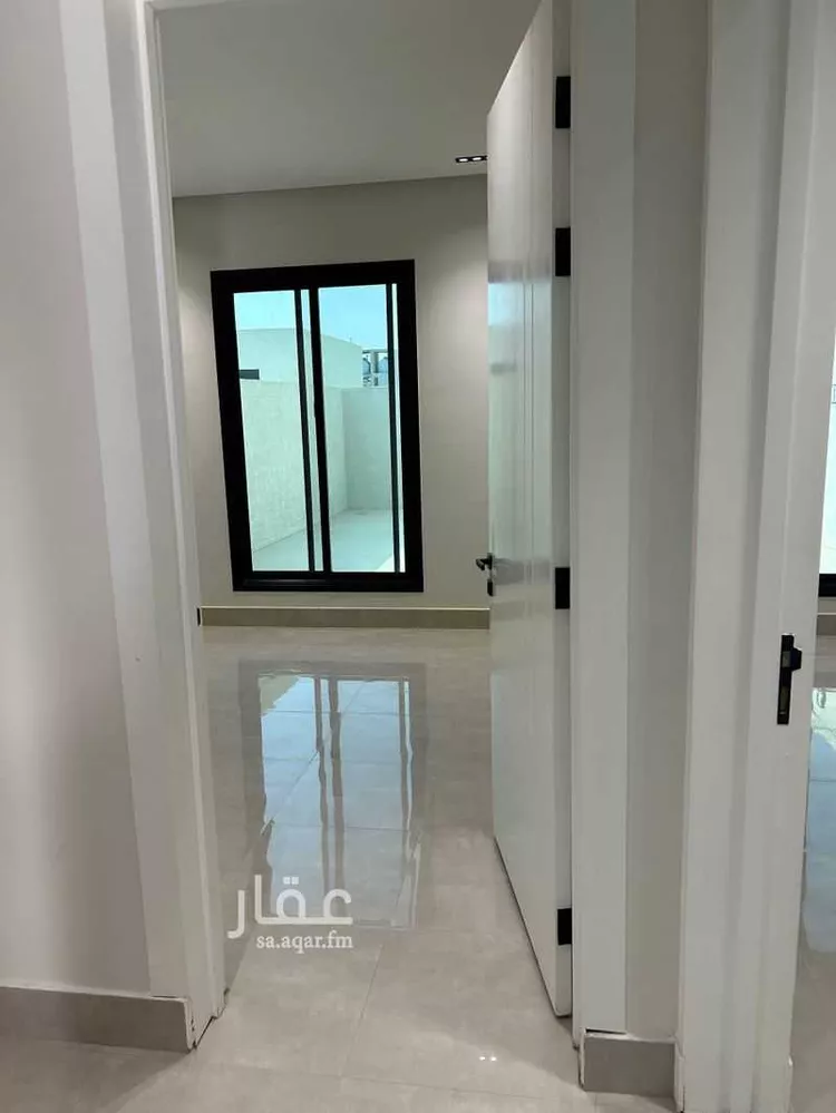 دور للبيع في شارع علي بن عبدالكافي, حي الرمال, مدينة الرياض, منطقة الرياض 18