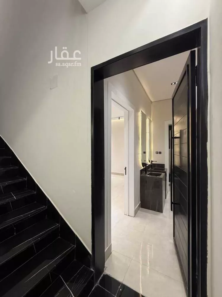 دور للبيع في شارع علي بن عبدالكافي, حي الرمال, مدينة الرياض, منطقة الرياض صورة 2