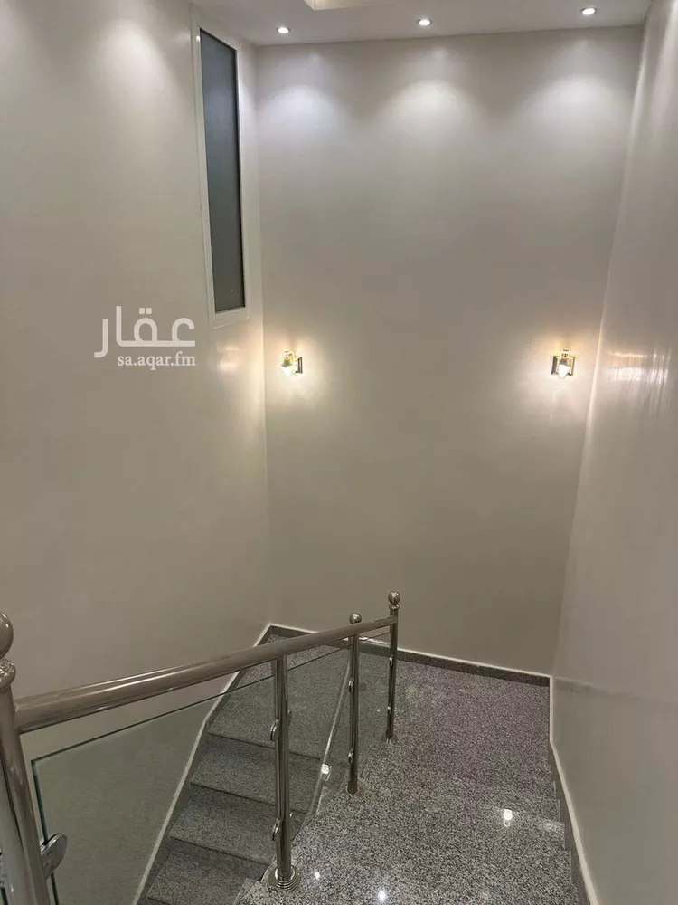 فيلا للبيع في شارع فؤاد محمد عمر توفيق, حي المهدية, مدينة الرياض, منطقة الرياض 11
