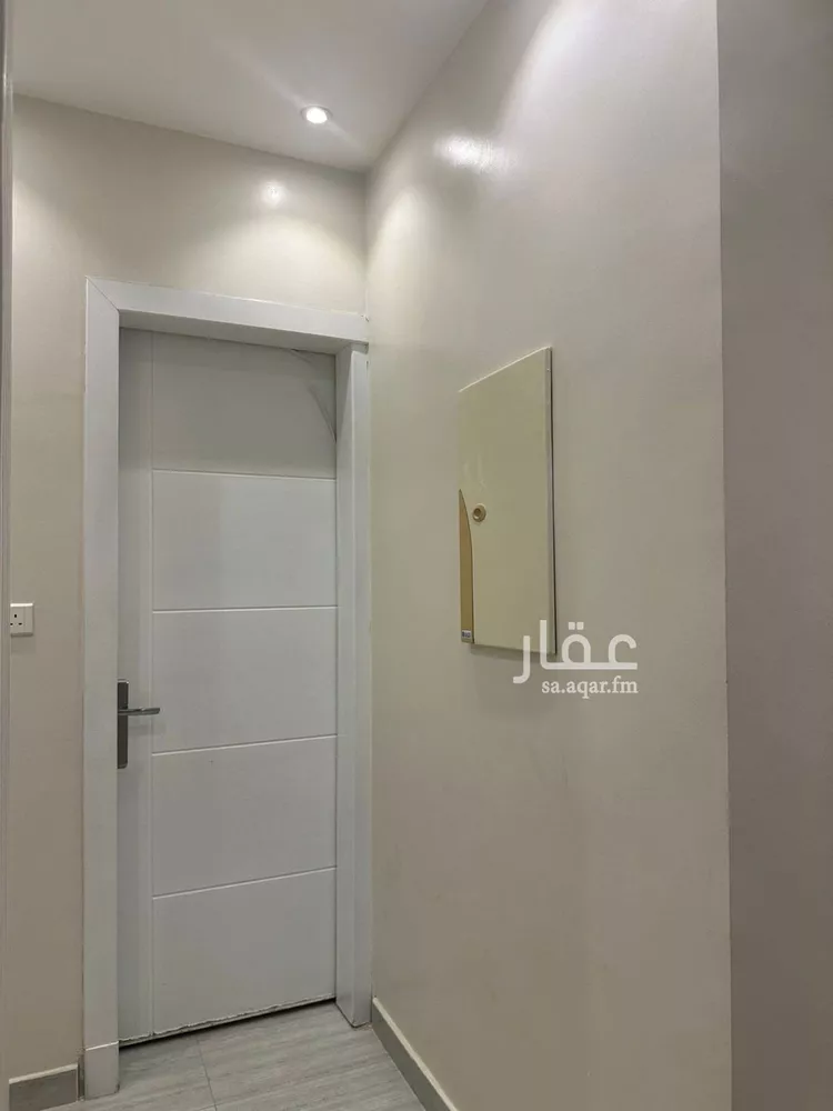 فيلا للبيع في شارع فؤاد محمد عمر توفيق, حي المهدية, مدينة الرياض, منطقة الرياض 8