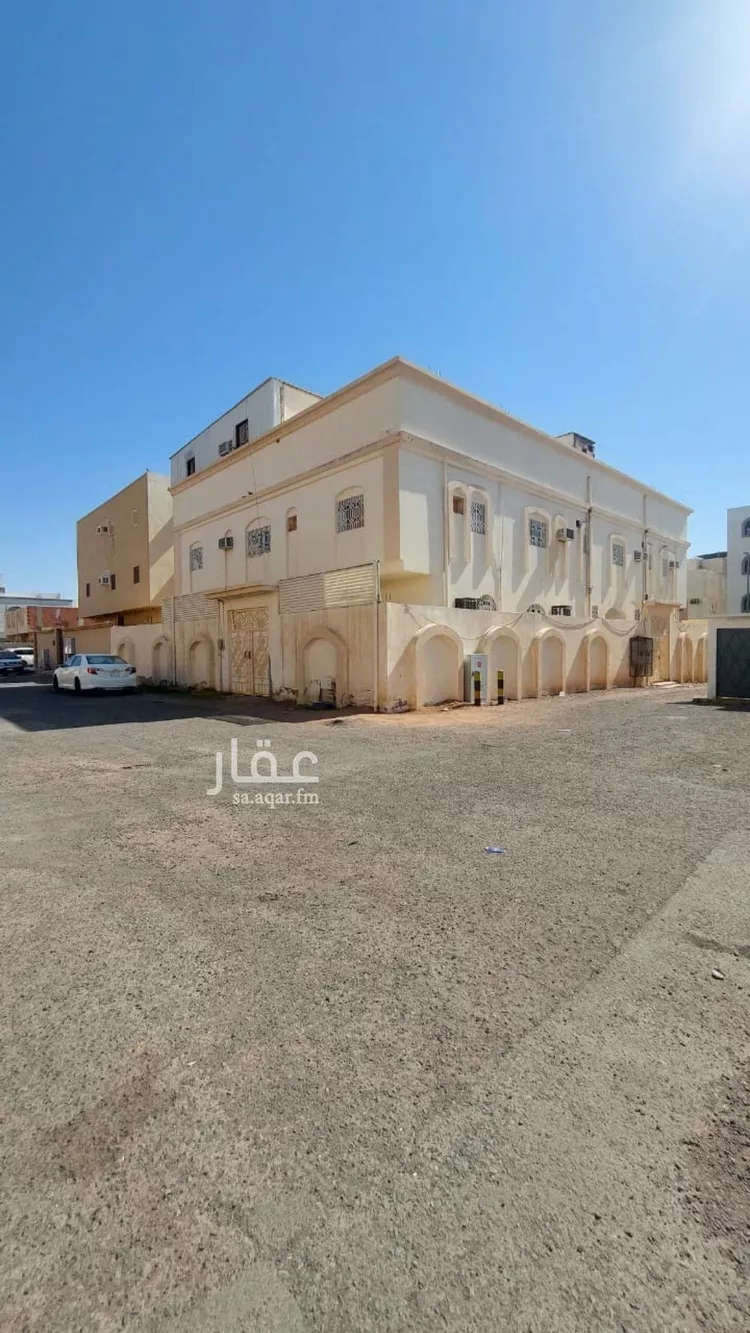 عمارة للبيع في شارع ممر مشاه 2572, حي العزيزية, مدينة المدينة المنورة, منطقة المدينة المنورة صورة 4