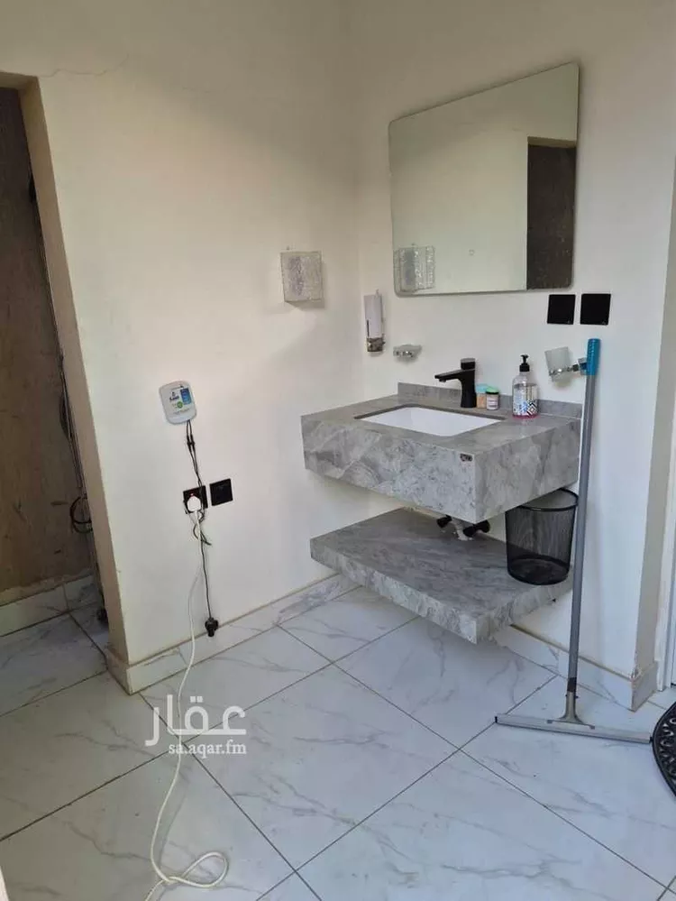 فيلا للإيجار في شارع عبدالرحمن العمادي ، حي مطار الملك خالد الدولي ، الرياض ، منطقة الرياض صورة 2