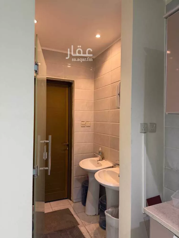 مكتب تجاري للإيجار في شارع سعود بن عبدالعزيز بن محمد, حي المرسلات, مدينة الرياض, منطقة الرياض صورة 2