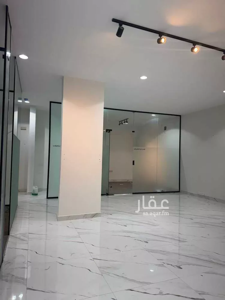 مكتب تجاري للإيجار في شارع طريق عثمان ابن عفان, حي النزهة, مدينة الرياض, منطقة الرياض صورة 5