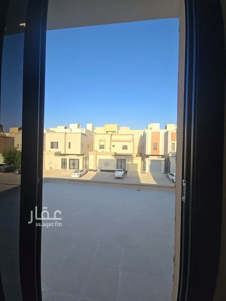 Floor for Sale in Riyadh Ash Sharq 9
