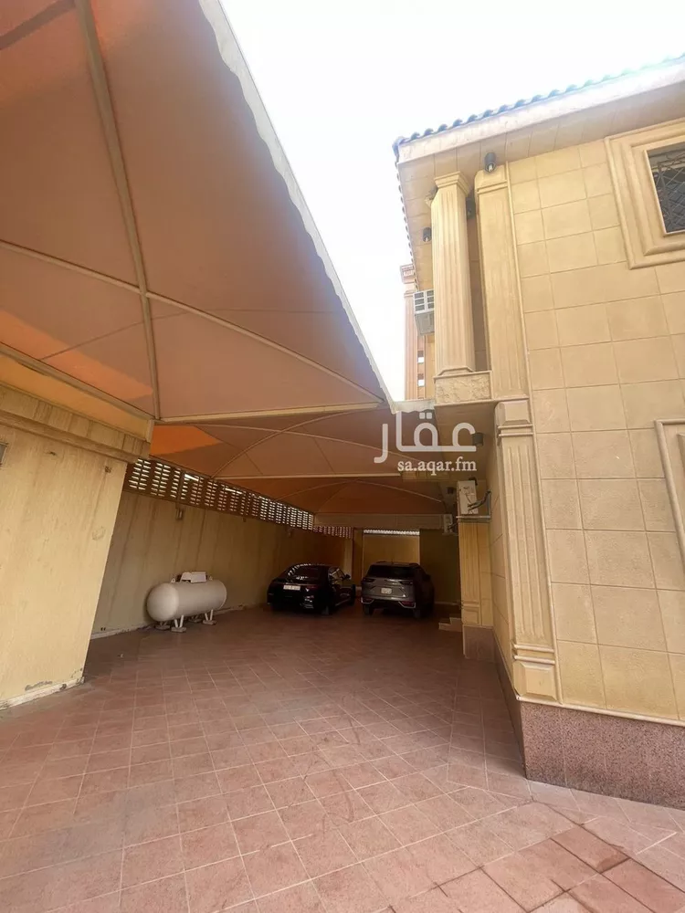 فيلا للبيع في شارع الفرع, حي إشبيلية, مدينة الرياض, منطقة الرياض صورة 4